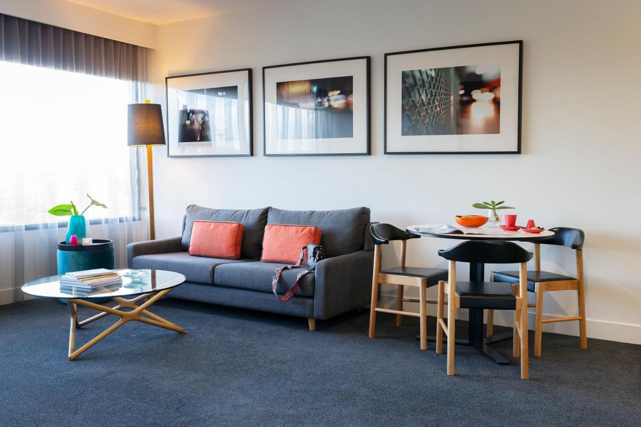 อีสต์โฮเต็ล แอนด์ อพาร์ตเมนท์ Hotel แคนเบอร์รา ภายนอก รูปภาพ