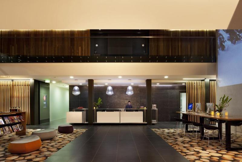 อีสต์โฮเต็ล แอนด์ อพาร์ตเมนท์ Hotel แคนเบอร์รา ภายนอก รูปภาพ